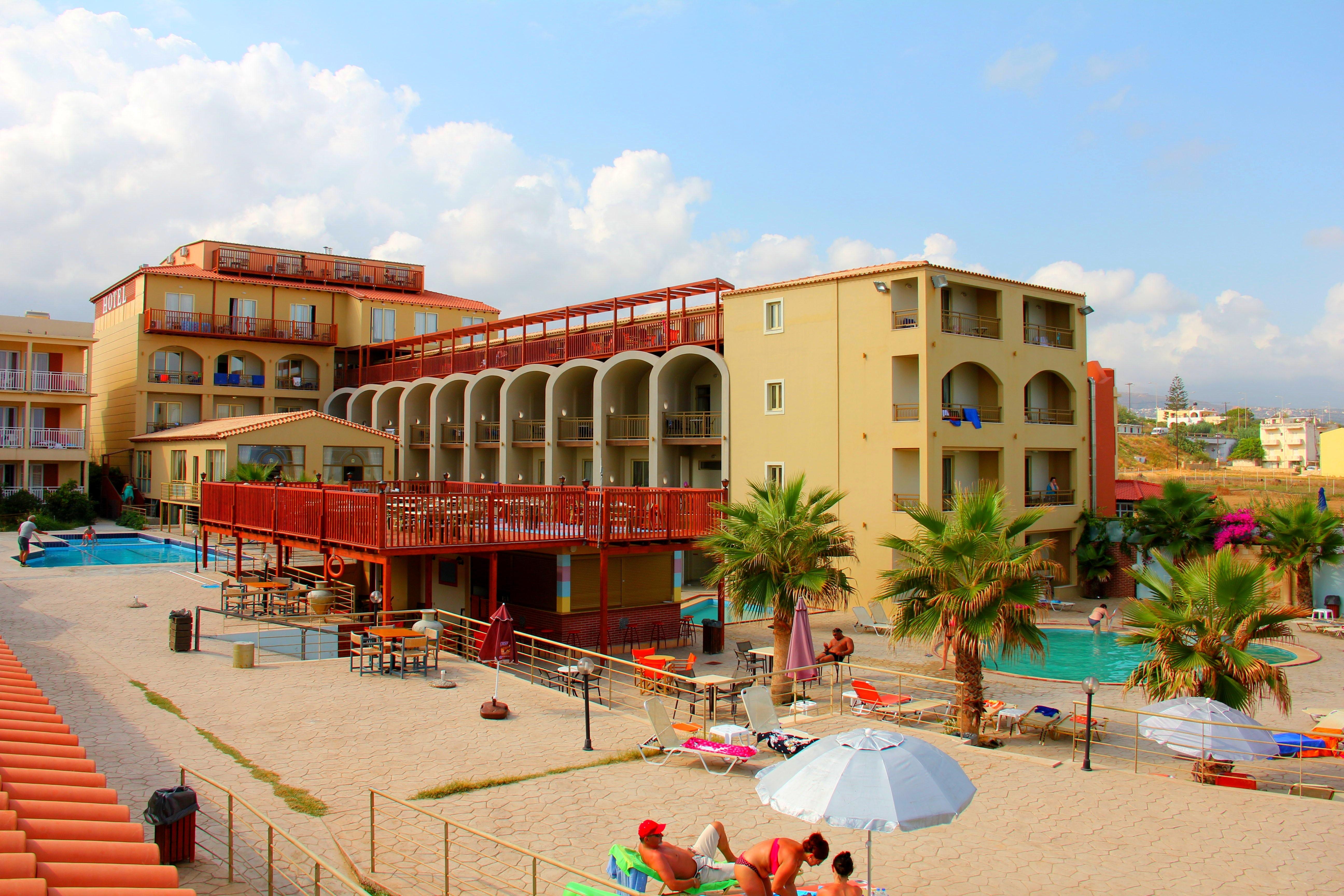 White Olive Elite Rethymno Hotel Sfakaki Bagian luar foto