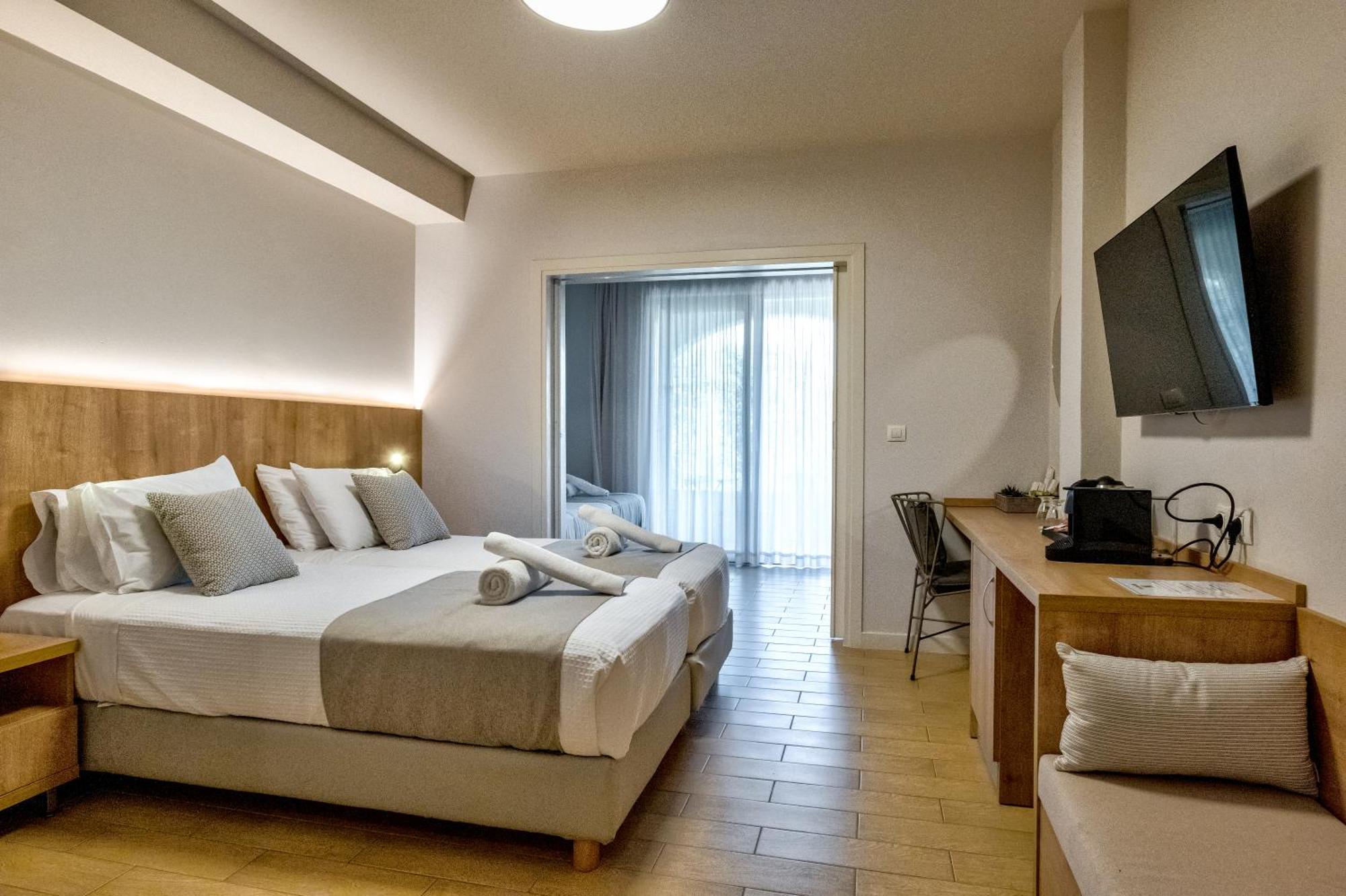 White Olive Elite Rethymno Hotel Sfakaki Bagian luar foto